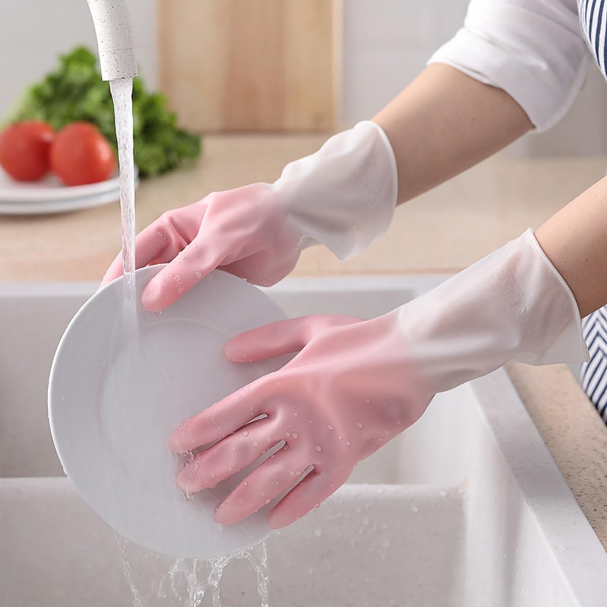 Beiqingyang Reusable Kitchen Rubber Gloves 1