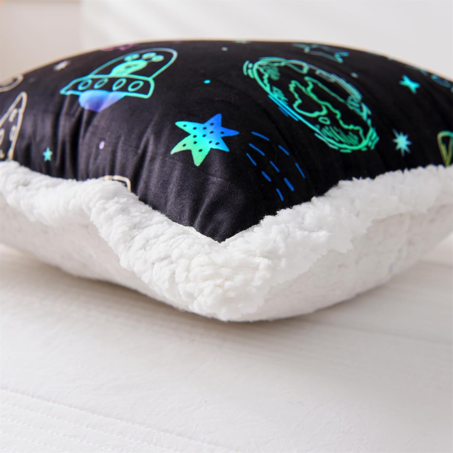 Aimuan Rocket Reading Pillow with Arms